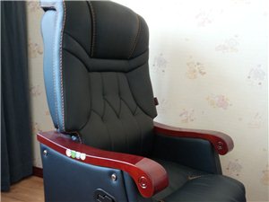 新买一个月的沙发、由于搬家便宜出了！
